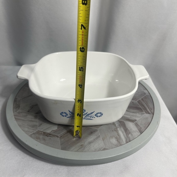 Vintage 1970's Corning Ware White Dish with Blue Floral Motif P-1½2-B .1½QT - Picture 11 of 11
